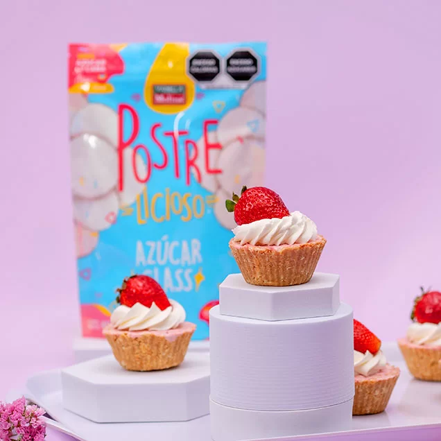 Mini cupcakes de fresas con crema sin horno