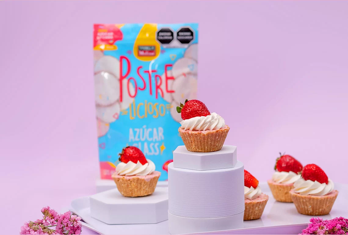 Mini cupcakes de fresas con crema sin horno