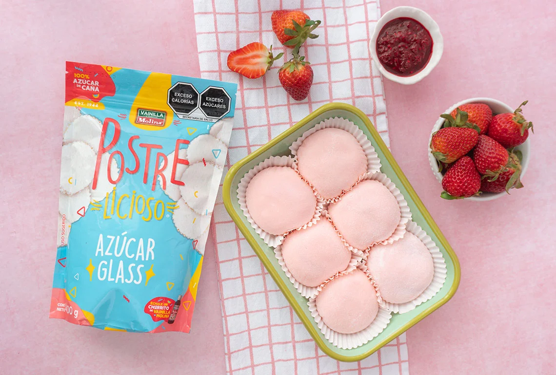 Mochis rellenos de fresas con crema