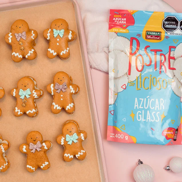 Macarons navideños de muñecos de jengibre