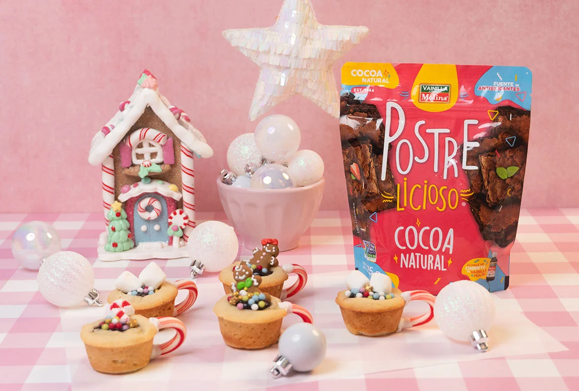 Tacitas navideñas de galleta con relleno de chocolate