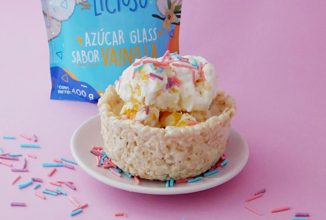 Helado casero y tazón de cereal